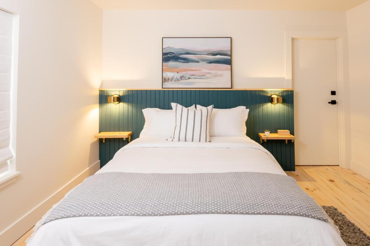 The August House Windsor Quarto foto