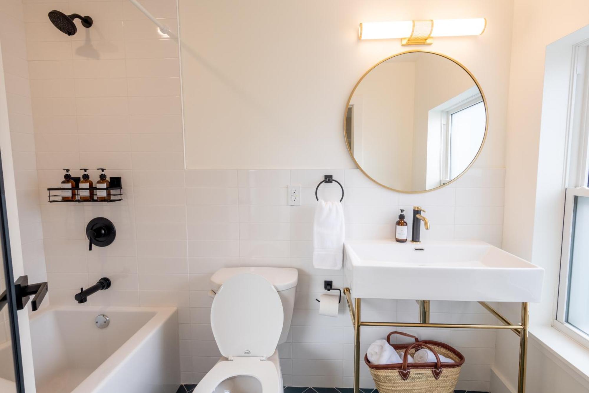 The August House Windsor Quarto foto